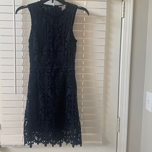 H&M gently worn dress. Size is Xs, see picture.